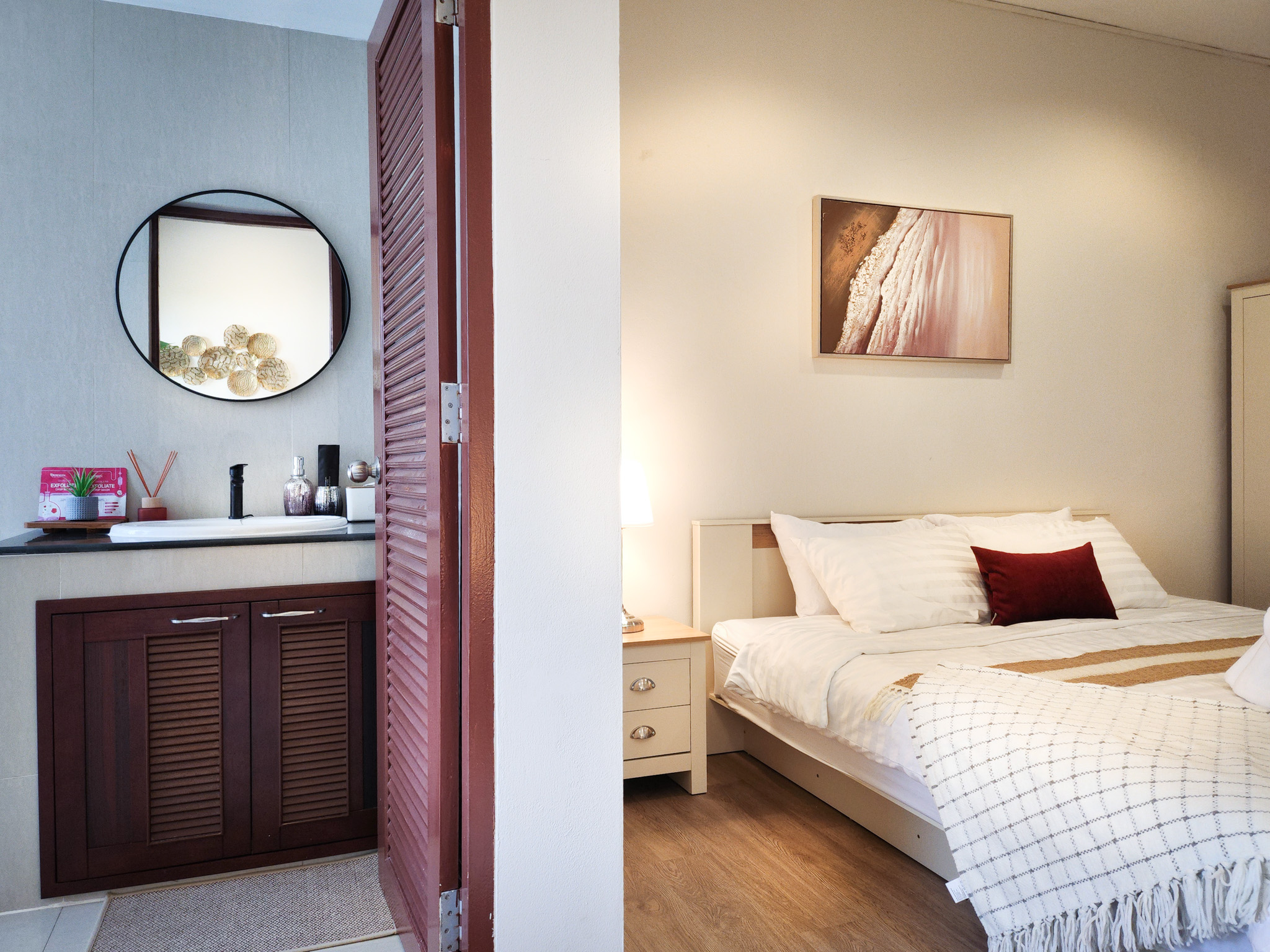 Bedroom & ensuite
